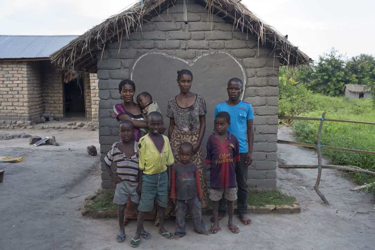 family in DRC toilet twinning