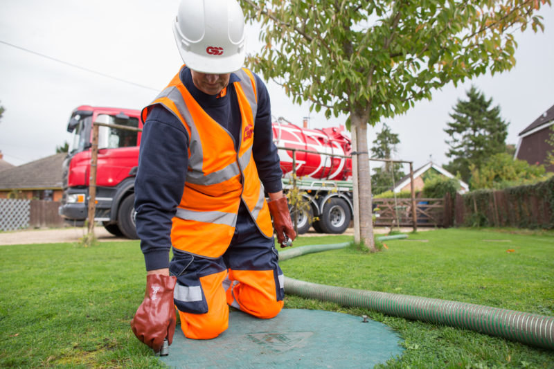 Cesspit and septic tank emptying